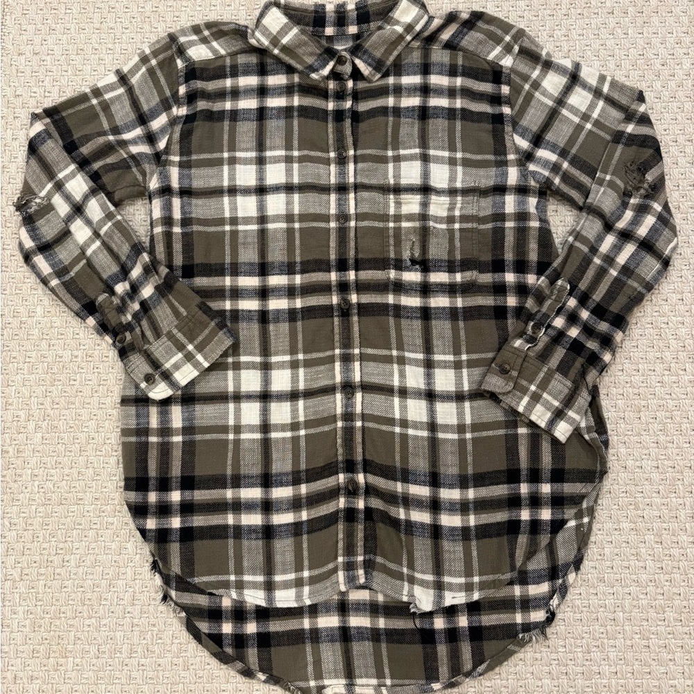 American Eagle Oversized Distressed Flannel - Green, Black, and White